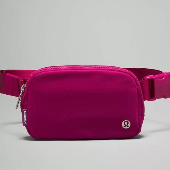 Lululemon Everywhere Belt Bag 1L in Wild Berry - Picture 10 of 10